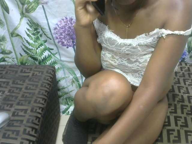 Maha19x's BongaCams show and profile