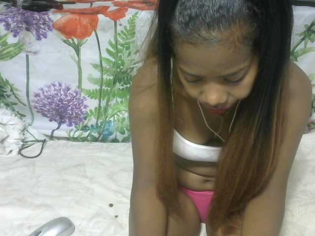 Maha19x's BongaCams show and profile