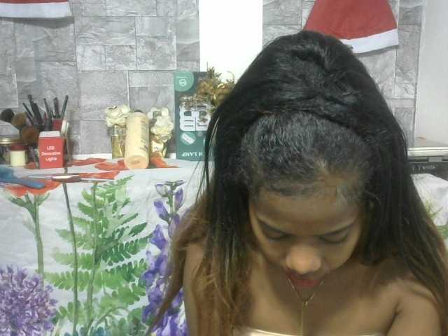 Maha19x's BongaCams show and profile