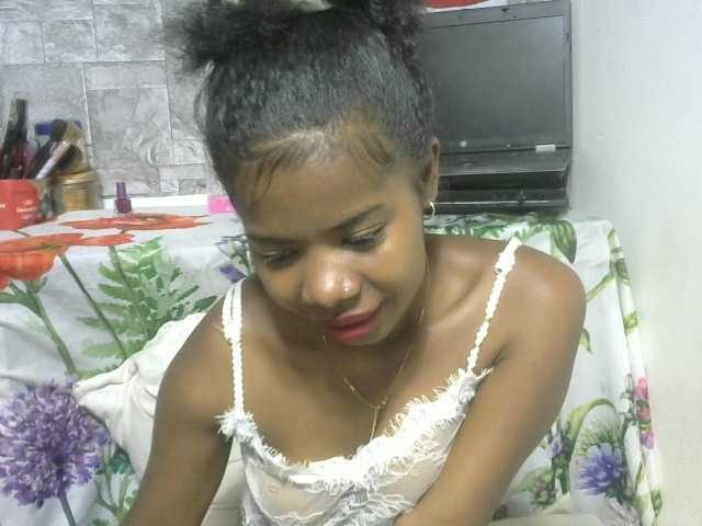 Maha19x's BongaCams show and profile