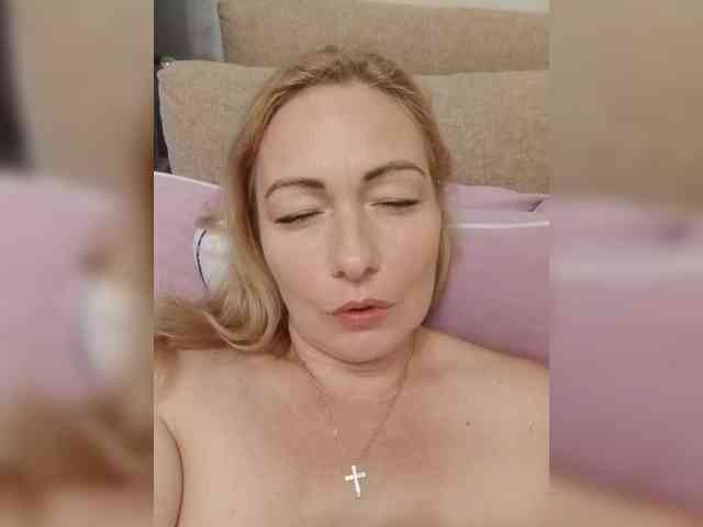 -Amelia--- webcam