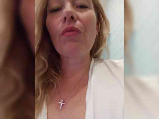 -Amelia--- webcam