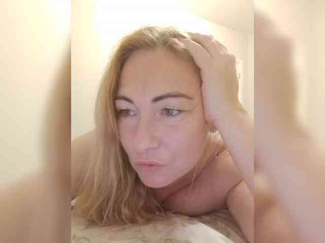 -Amelia--- webcam