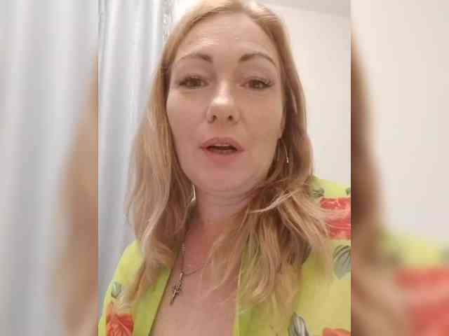 -Amelia--- webcam