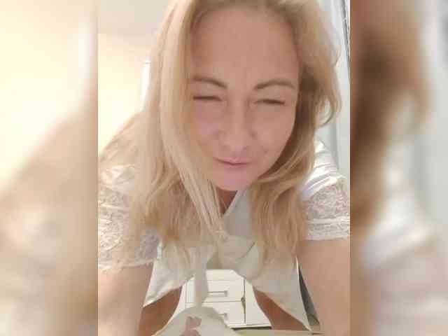 -Amelia--- webcam