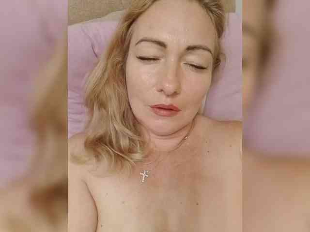 -Amelia--- webcam
