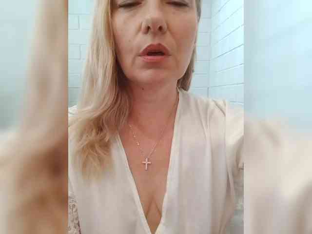 -Amelia--- webcam