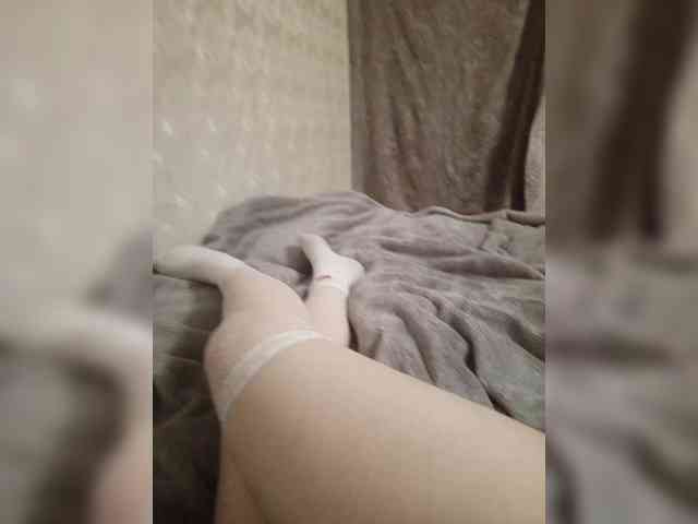 Shaved white, Shaved mature, Group chat for 40 tokens, Full privates for 90..., Bonga Live 8