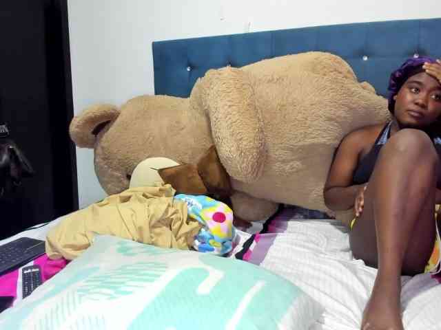 DamonyAlessia webcam