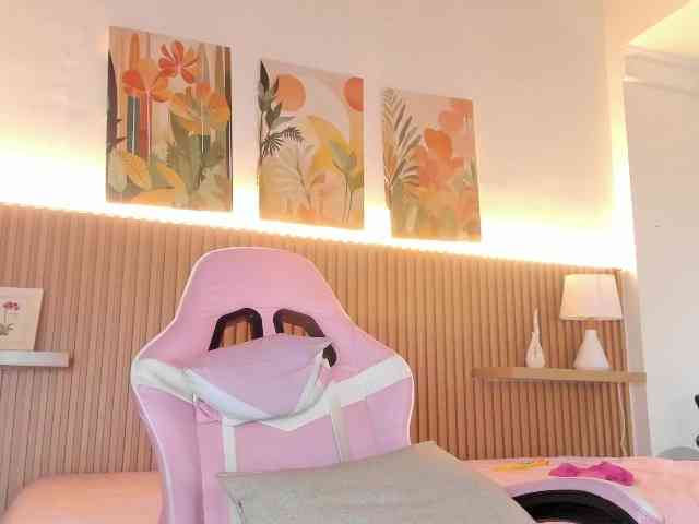 nude web cam chat Natash-malak