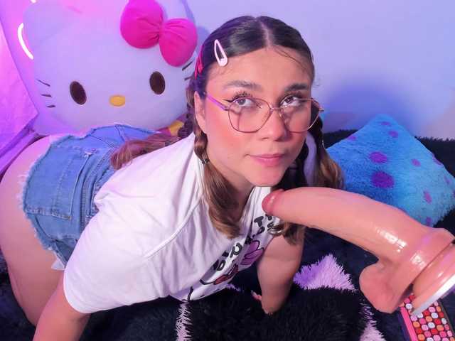 Belacurvyx's BongaCams show and profile