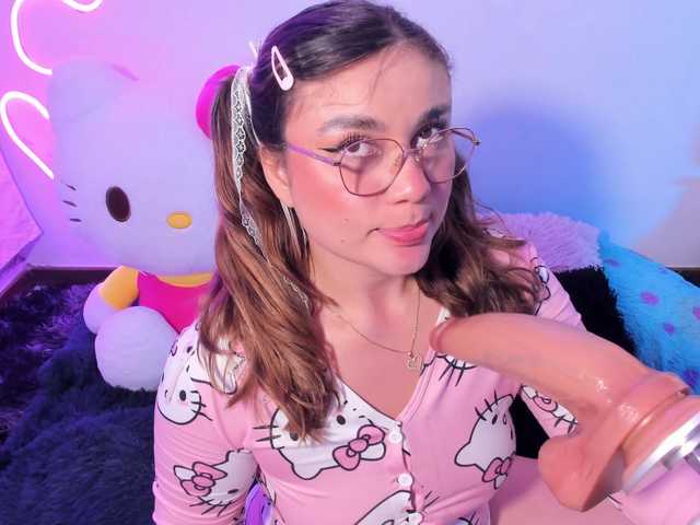 Belacurvyx's BongaCams show and profile