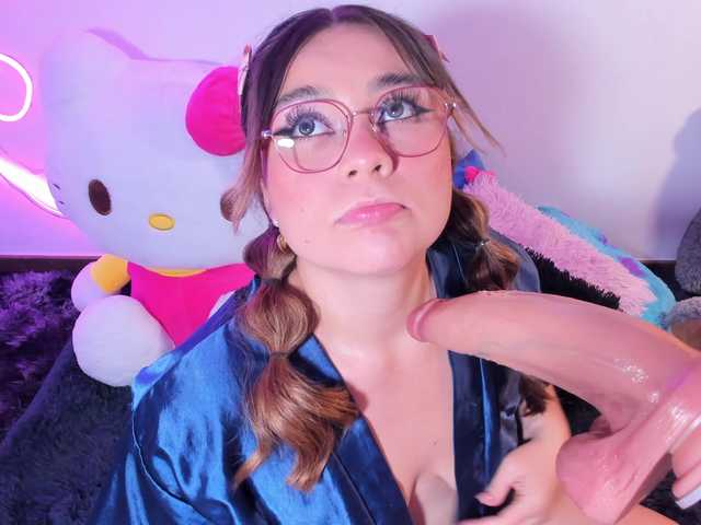 Belacurvyx's BongaCams show and profile