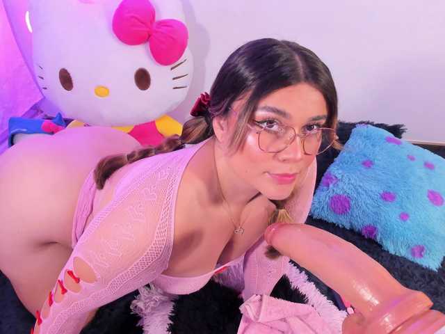 Belacurvyx's BongaCams show and profile