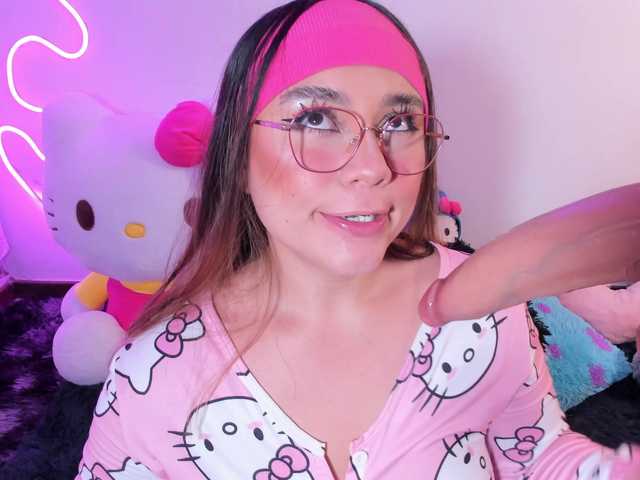 Belacurvyx's BongaCams show and profile