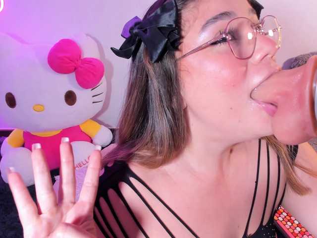 Belacurvyx's BongaCams show and profile