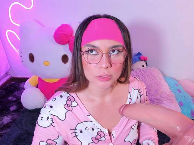 Belacurvyx's BongaCams show and profile