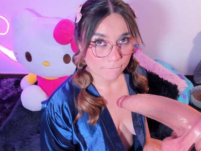 Belacurvyx's BongaCams show and profile