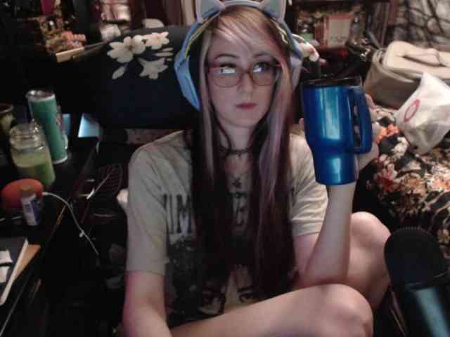 pussyxpaladin webcam