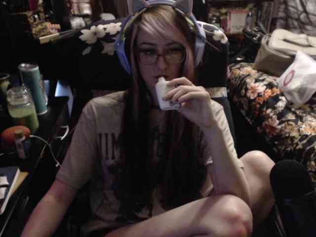 pussyxpaladin webcam