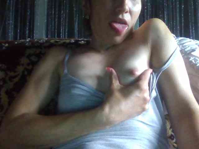 BabyLove4432 webcam
