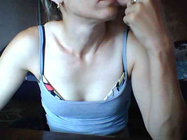 BabyLove4432 webcam