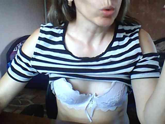 BabyLove4432 webcam
