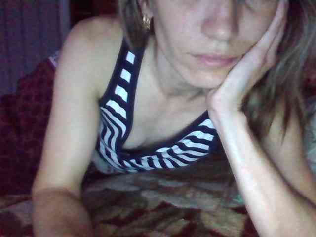 BabyLove4432 webcam