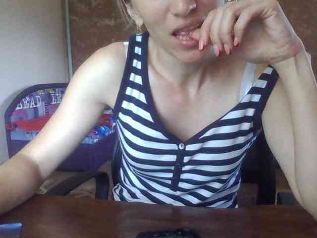 BabyLove4432 webcam