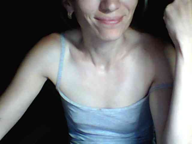 BabyLove4432 webcam