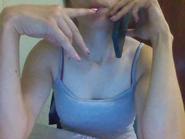 BabyLove4432 webcam