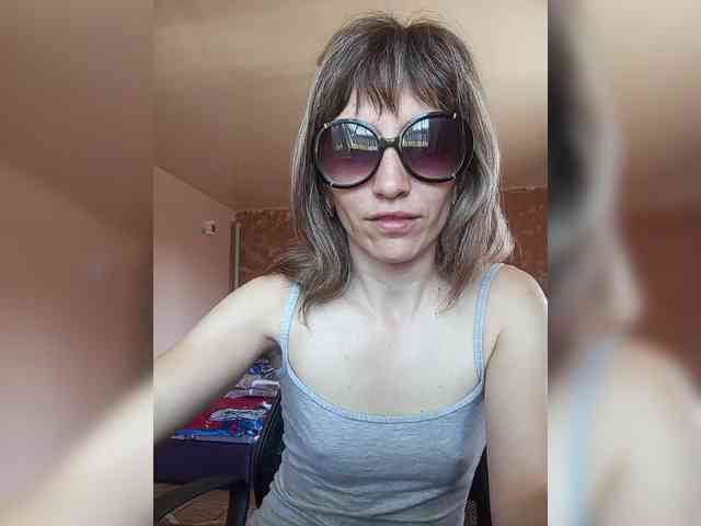 BabyLove4432 webcam