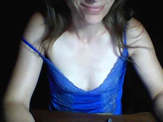 BabyLove4432 webcam