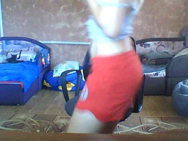 BabyLove4432 webcam