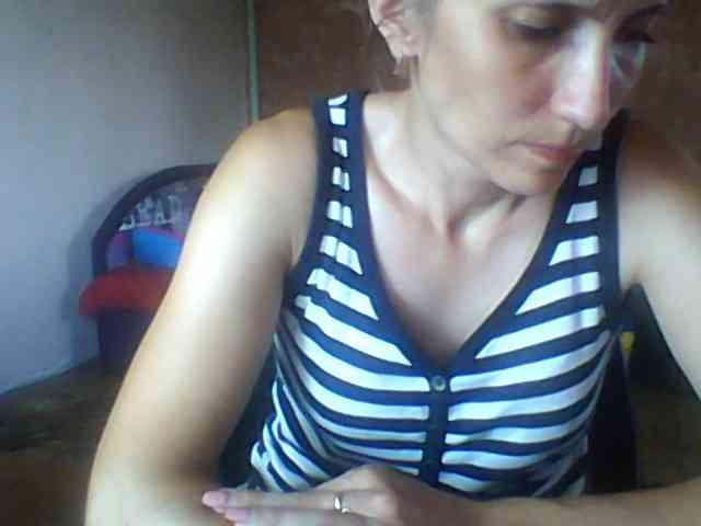 BabyLove4432 webcam