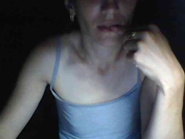 BabyLove4432 webcam
