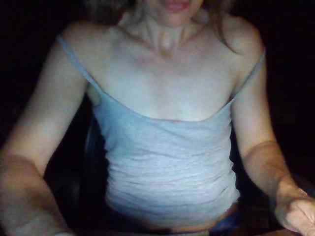 BabyLove4432 webcam