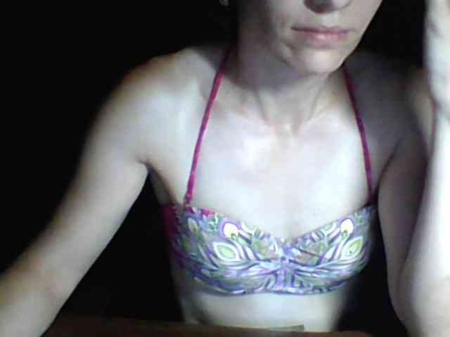 BabyLove4432 webcam
