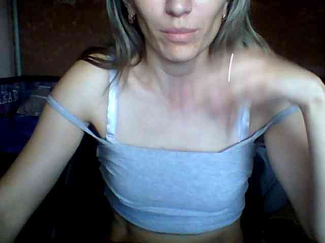 BabyLove4432 webcam