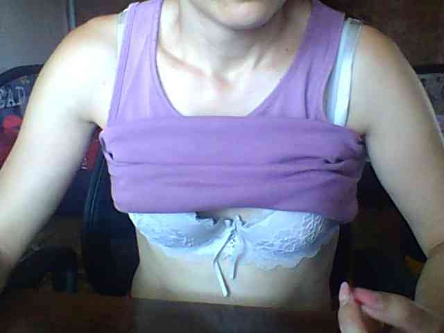 BabyLove4432 webcam