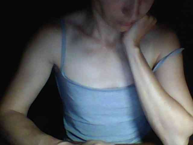 BabyLove4432 webcam