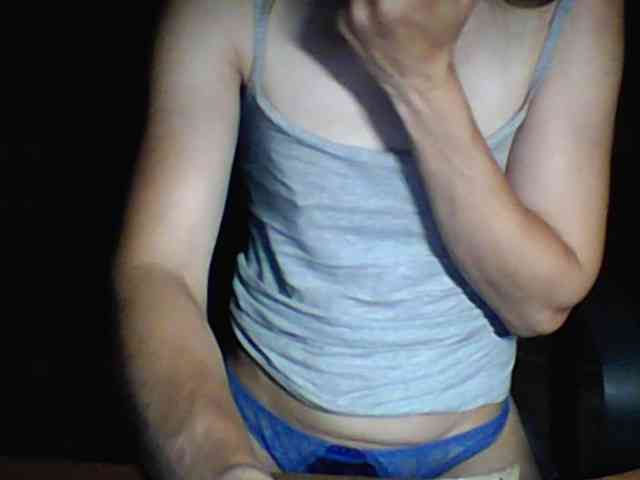 BabyLove4432 webcam