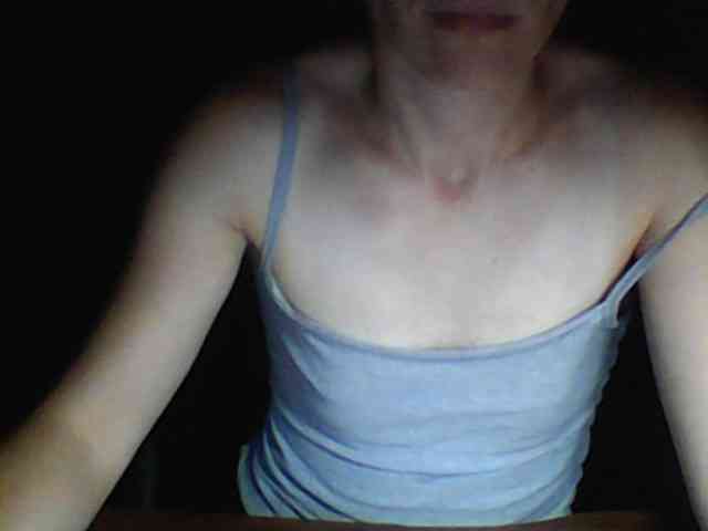 BabyLove4432 webcam