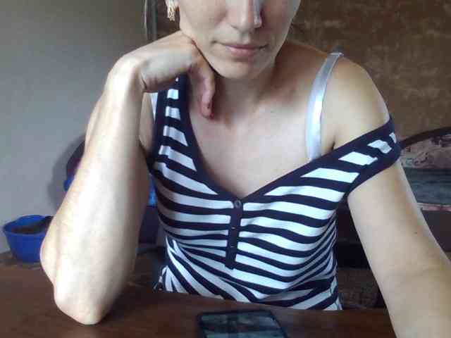 BabyLove4432 webcam