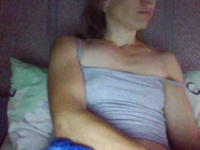 BabyLove4432 webcam