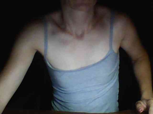 BabyLove4432 webcam