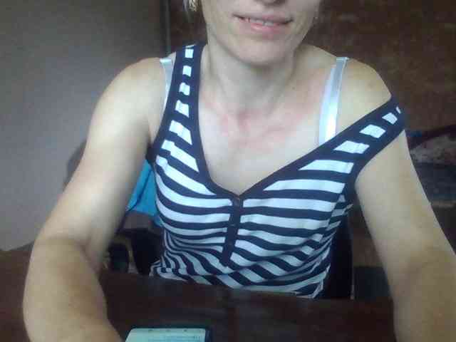 BabyLove4432 webcam