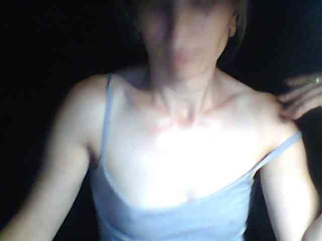 BabyLove4432 webcam