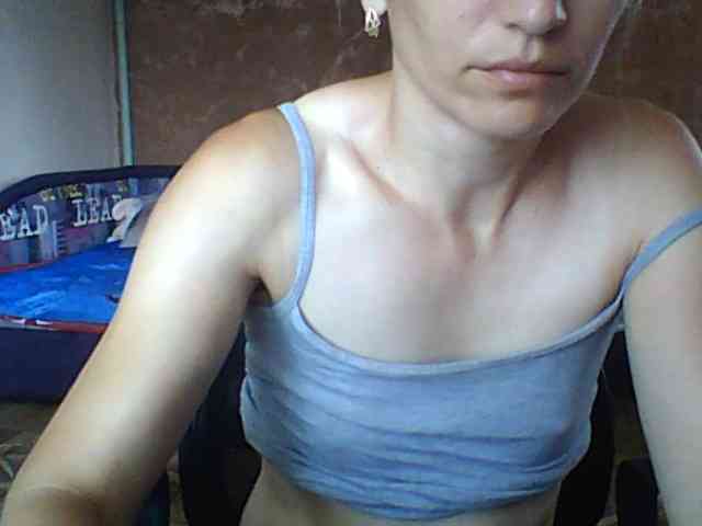 BabyLove4432 webcam