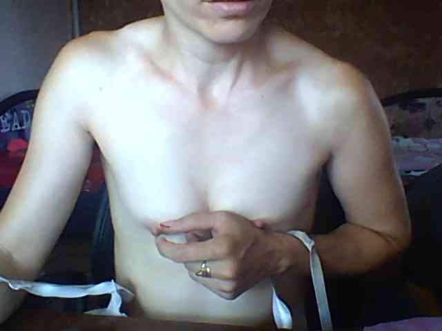 BabyLove4432 webcam